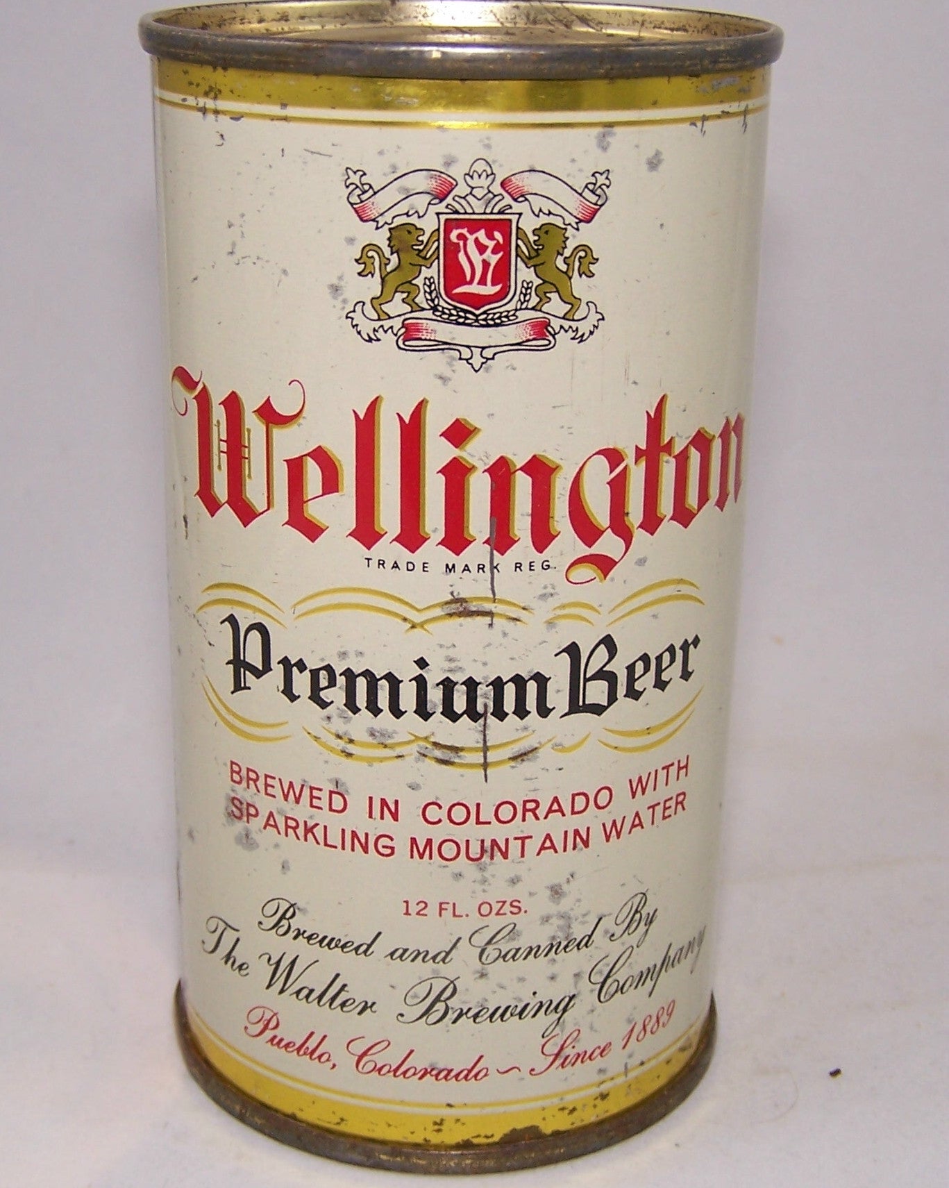 Wellington Premium Beer (Gold Trim) USBC 144-40, Grade 1- Sold on 09/05/16